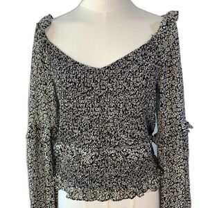 ASTR the Label Black and White Ditsy Floral Smocked Peasant Blouse Size L
